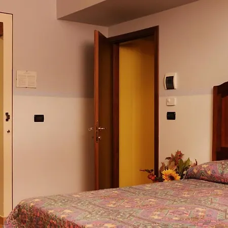 Sleeps 3 Pool Wifi Casa Vici